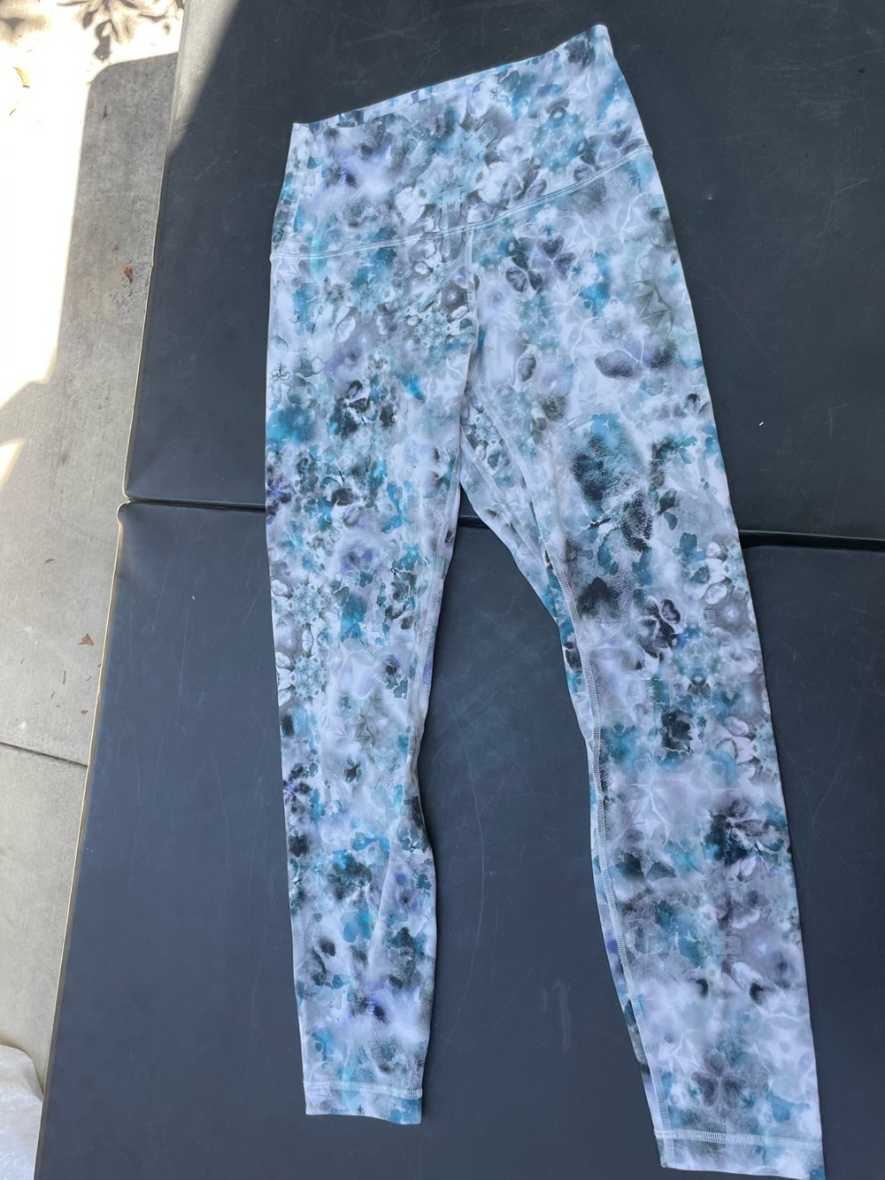 Women Lululemon Teal and Gray Marble-Print Leggings